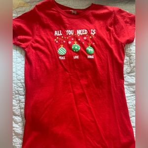 AERION Christmas horse shirt, rarely worn